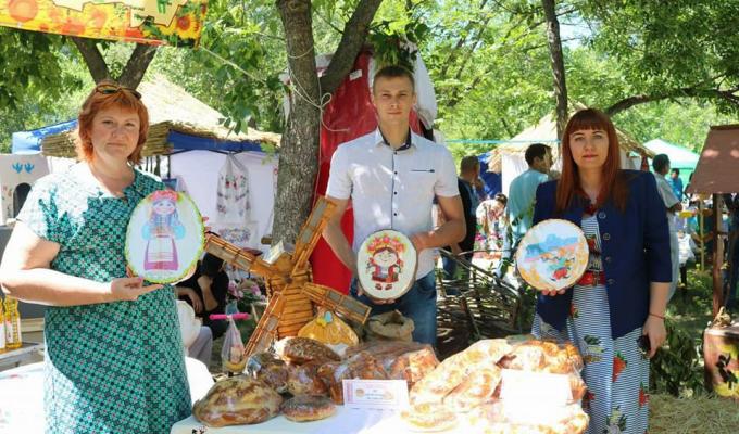 Продукцію товаровиробників району презентовано у Сєвєродонецьку Продукцію товаровиробників району презентовано у Сєвєродонецьку