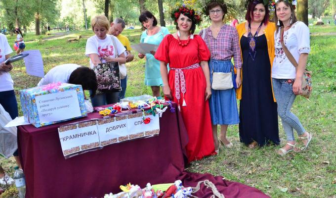 Участь сватівчан в ІІІ обласному фестивалі української народної іграшки та гри Участь сватівчан в ІІІ обласному фестивалі української народної іграшки та гри