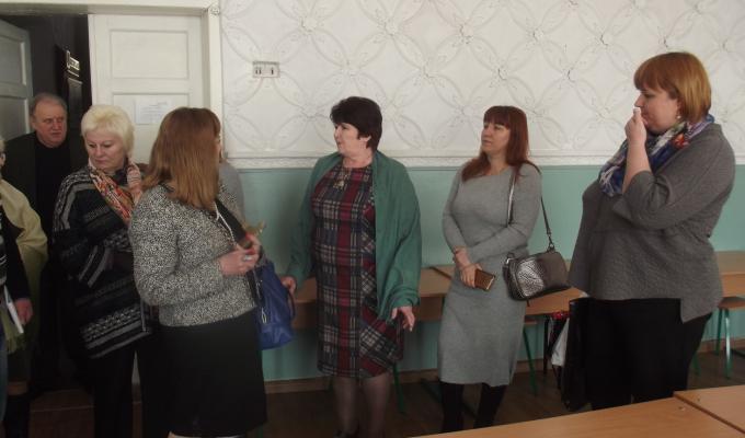 Вивчення досвіду створення опорних шкіл Вивчення досвіду створення опорних шкіл