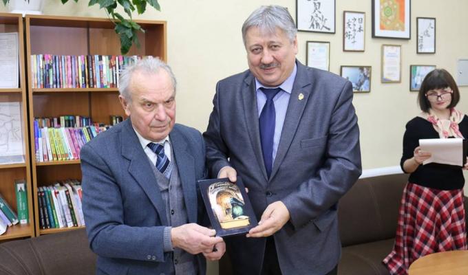 На Сватівщині презентували книгу «Таємниці Преображенської печери» На Сватівщині презентували книгу «Таємниці Преображенської печери»