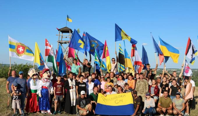 Урочиста зустріч 13-го Гайдамацького Потягу «Визвольних змагань» Урочиста зустріч 13-го Гайдамацького Потягу «Визвольних змагань»