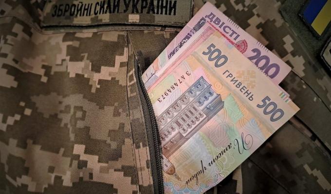 25 мешканців Коломийчиської громади, які безпосередньо брали/беруть участь у захисті України під час війни, а також які проходять навчання у вищих військових навчальних закладах та військових навчальних підрозділах отримали грошову допомогу з початку 2024