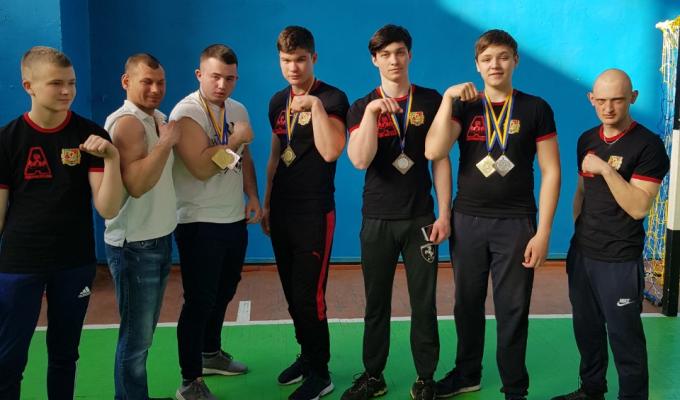Сватівчани на Чемпіонаті України з армспорту Сватівчани на Чемпіонаті України з армспорту