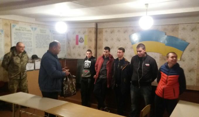 Призовники Сватівщини поповнили лави Збройних Сил України Призовники Сватівщини поповнили лави Збройних Сил України