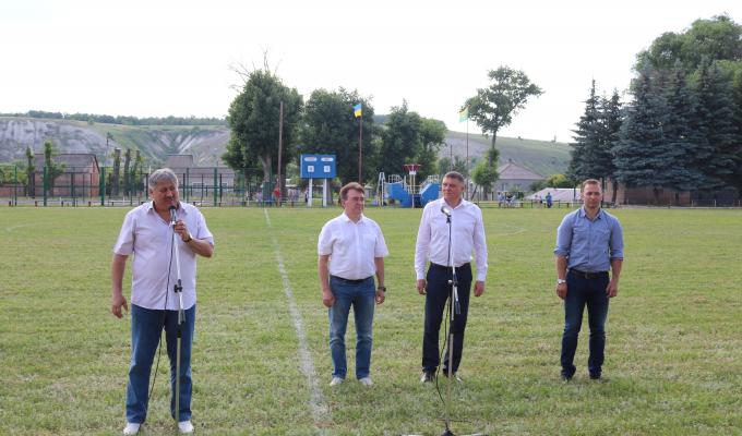 У селі Гончарівка після реконструкції відкрили стадіон У селі Гончарівка після реконструкції відкрили стадіон