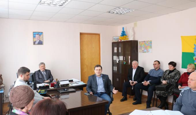 Відбулася нарада щодо об’єднання територіальних громад Сватівського району