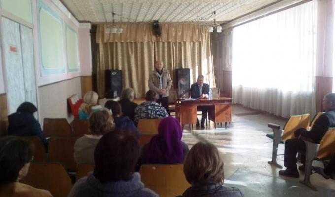Голова райдержадміністрації Мухтаров Д.Х. обговорив з мешканцями с.Коржове надзвичайну ситуацію, спричинену виявленням вірусу АЧС Голова райдержадміністрації Мухтаров Д.Х. обговорив з мешканцями с.Коржове надзвичайну ситуацію, спричинену виявленням вірусу АЧС