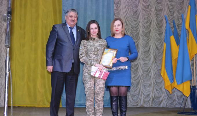 На Сватівщині відзначили День Збройних Сил України та Міжнародний день волонтера На Сватівщині відзначили День Збройних Сил України та Міжнародний день волонтера