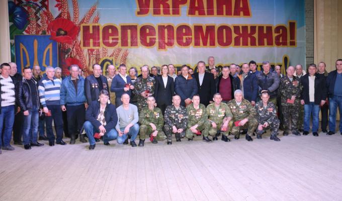 На Сватівщині вшанували воїнів-інтернаціоналістів На Сватівщині вшанували воїнів-інтернаціоналістів