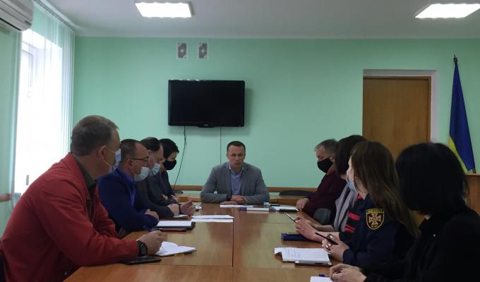 У райдержадміністрації обговорили питання вакцинації мешканців Сватівського району У райдержадміністрації обговорили питання вакцинації мешканців Сватівського району