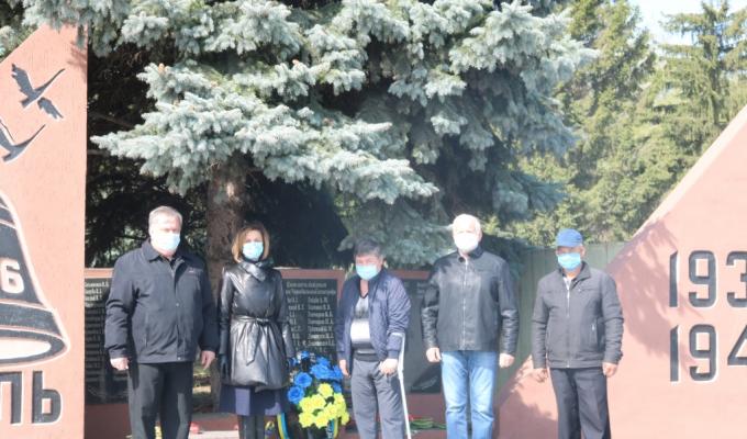34-а річниця катастрофи: сьогодні - День пам’яті Чорнобильської трагедії 34-а річниця катастрофи: сьогодні - День пам’яті Чорнобильської трагедії
