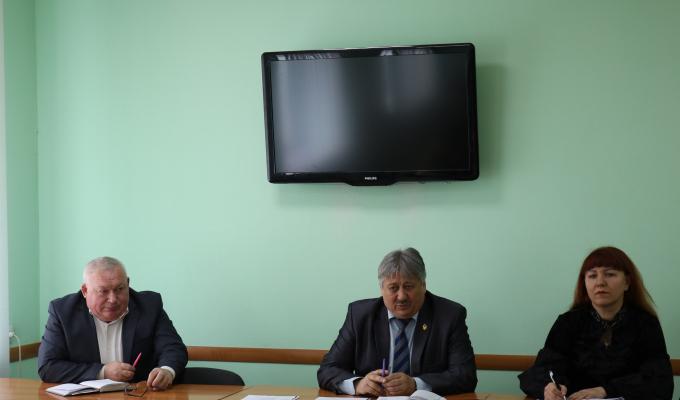 За результатами апаратної наради За результатами апаратної наради