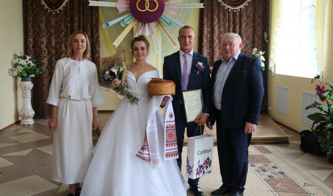 На «Слобожанському спасі» вітали новостворену молоду родину На «Слобожанському спасі» вітали новостворену молоду родину