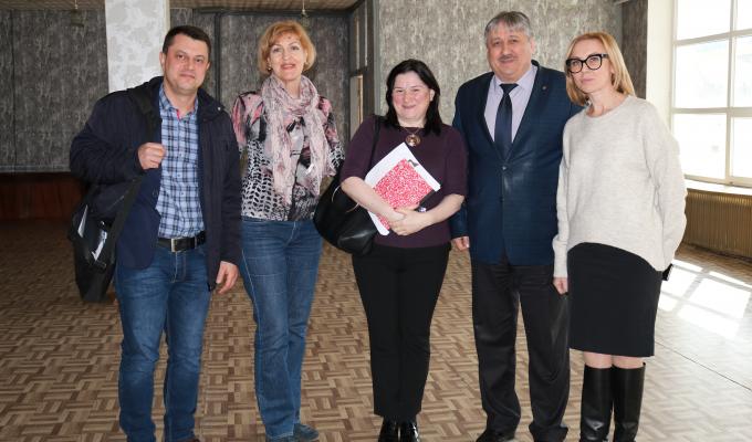 Зустріч з представниками Проекту «Демократичне врядування у Східній Україні» (DGE) Зустріч з представниками Проекту «Демократичне врядування у Східній Україні» (DGE)