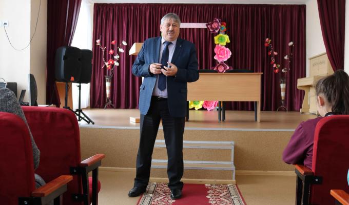 Голова райдержадміністрації відвідав Сватівську школу-інтернат Голова райдержадміністрації відвідав Сватівську школу-інтернат