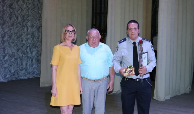На Сватівщині привітали поліцейських На Сватівщині привітали поліцейських