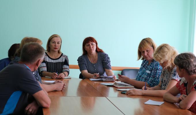 Розглянуто питання подальшого функціонування Верньодуванської ЗОШ 