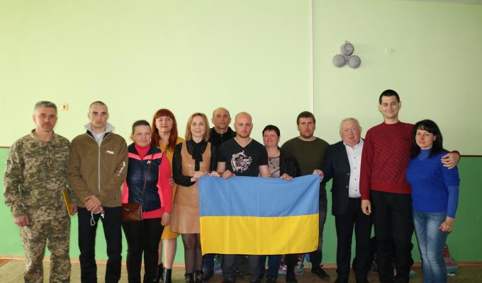 Сватівським призовникам влаштували урочисті проводи в армію Сватівським призовникам влаштували урочисті проводи в армію