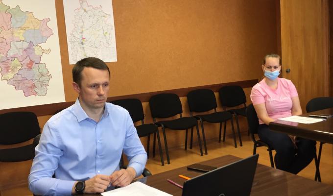 14 червня голова Сватівської райдержадміністрації Олег Клименчуков взяв участь в онлайн-нараді щодо реалізації соціального проєкту «Активні парки – локації здорової України» 14 червня голова Сватівської райдержадміністрації Олег Клименчуков взяв участь в онлайн-нараді щодо реалізації соціального проєкту «Активні парки – локації здорової України»