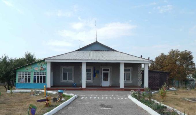 Сватівська районна державна адміністрація пропонує житло для дитячого будинку сімейного типу. Сватівська районна державна адміністрація пропонує житло для дитячого будинку сімейного типу.