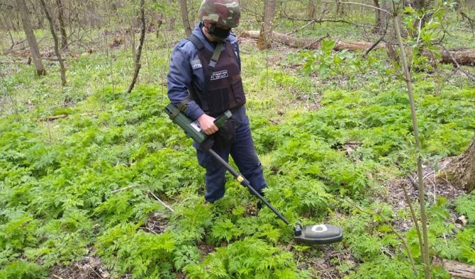 Піротехніками на Луганщині виявлено та знищено один вибухонебезпечний предмет Піротехніками на Луганщині виявлено та знищено один вибухонебезпечний предмет