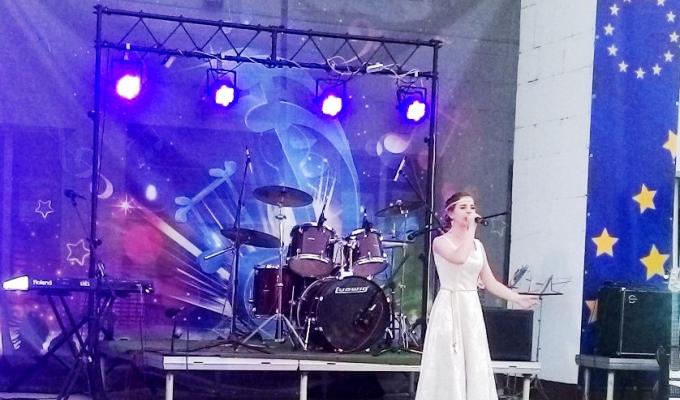 Сватівчанка на фестивалі ретро-музики Сватівчанка на фестивалі ретро-музики