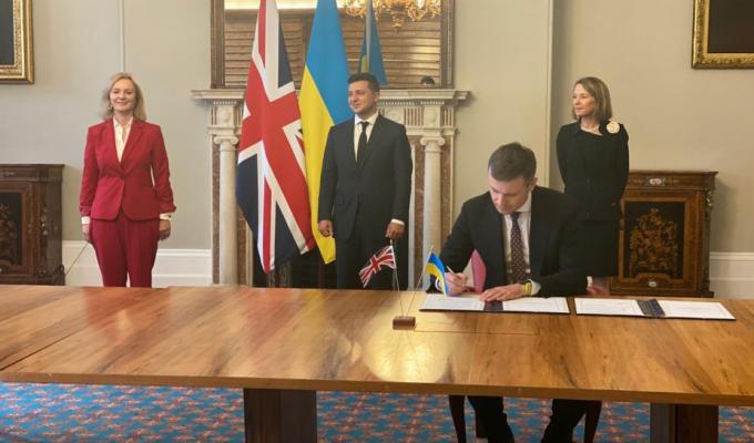 Ми привезли з Великої Британії 2,5 млрд фунтів стерлінгів – Президент Ми привезли з Великої Британії 2,5 млрд фунтів стерлінгів – Президент