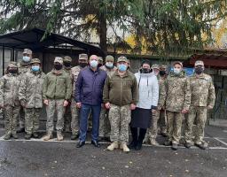 Керівники району привітали військовослужбовців з Днем захисників та захисниць України 