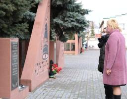 Пам’ятні заходи з нагоди поминання жертв голодоморів в Україні