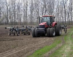Інформація  щодо весняно-польових робіт 2017 року в сільськогосподарських підприємствах Сватівського району  станом на 18.04.2017 
