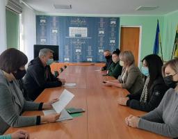 4  жовтня  заступник  голови  райдержадміністрації  Борис Руденко  провів  засідання  комісії  з  розгляду  питань  щодо призначення  (відновлення)  соціальних  виплат  внутрішньо переміщеним особам
