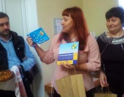 Бібліотечна система Сватівського району поповнилася книжками