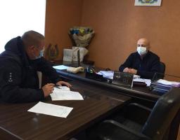 Голова райдержадміністрації Олег Сліпець провів робочу зустріч з начальником Сватівського районного управління ГУ ДСНС України у Луганській області Іваном Борзилом