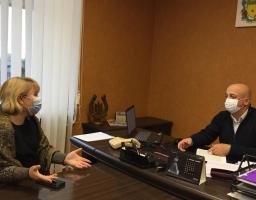 2 листопада Олег Сліпець зустрівся з директором ТОВ «Медіа «Новини Сватівщини» Юлією Огданською 