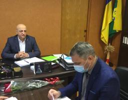 Під керівництвом голови районної державної адміністрації Олега Сліпця 22 листопада відбулася щотижнева розширена апаратна нарада за участю заступника голови райдержадміністрації Бориса Руденка та керівників структурних підрозділів райдержадміністрації