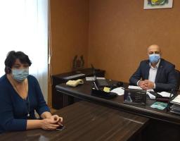 Голова райдержадміністрації Олег Сліпець провів робочу нараду з начальником управління Державної казначейської служби України у Сватівському районі