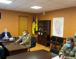 Голова райдержадміністрації Олег Сліпець та голова районної ради Людмила Русанова провели спільну нараду з керівництвом Сватівського районного територіального центру комплектування та соціальної підтримки 