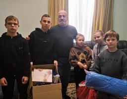 Голова Сватівської районної військової адміністрації Олег Сліпець відвідав родину Подгайко в місті Полтаві