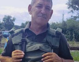 «Золотим хрестом» нагороджено нашого земляка, жителя с. Наугольне Нижньодуванської громади Резніченко Едуарда.