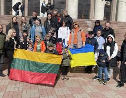 Діти та дорослі з числа ВПО Луганщини відвідали виставу Національного цирку «Нова генерація» у місті Київ