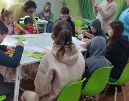 Набули творчих навичок, зняли психологічну напругу - діти ВПО з Луганщини відвідали творчий майстер-клас
