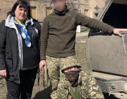 Захисникам України, які несуть службу на сватівському напрямку передана допомога від мешканців Коломийчиської громади