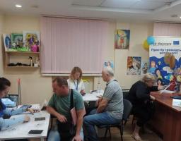 Представники благодійного фонду "Action Against Hunger" здійснили реєстрацію з метою надання грошової допомоги переселенцям з Луганщини, які тимчасово перебувають в м. Харків