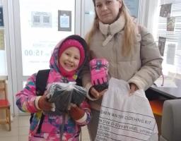 В гуманітарному хабу Сватівської МВА можна отримати дитячі теплі речі