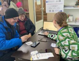 Протягом минулого тижня 461 ВПО з Луганської області отримали продуктові набори в гуманітарному хабі Сватівської МВА