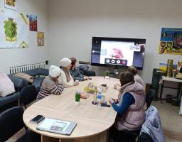 На базі гуманітарного хабу Лозно-Олександрівської селищної військової адміністрації відбулася зустріч «Родинного кола»