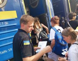 Діти з Нижньодуванської громади поїхали на відпочинок у Карпати