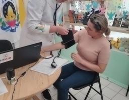Медичні послуги для переселенців стали доступнішими: Сватівський хаб розширює спектр медичних послуг для ВПО