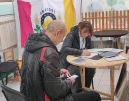 Сватівські ВА та БФ «Право на захист» підтримують переселенців