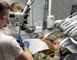 НСЗУ: Безоплатна стоматологічна допомога військовослужбовцям під час лікування в стаціонарі